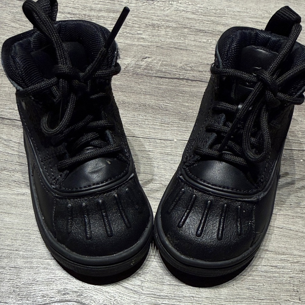 Nike ACG Kids Black Boots